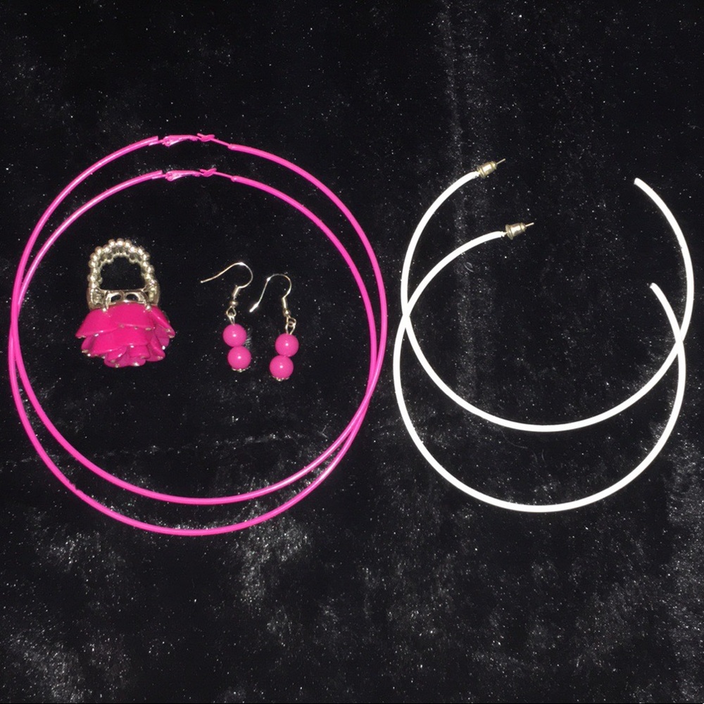 2 pairs of Hoops, drop earrings & ring set